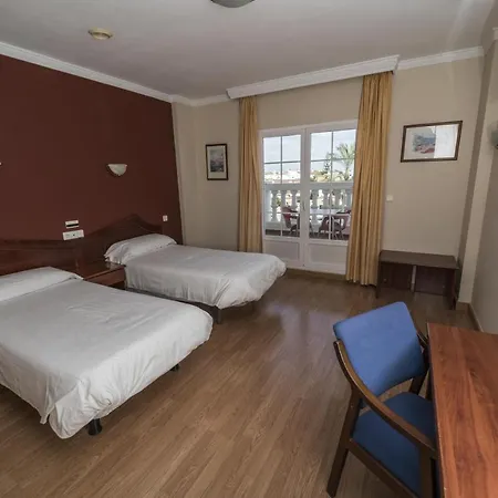 Carabela Santa Maria Hotel